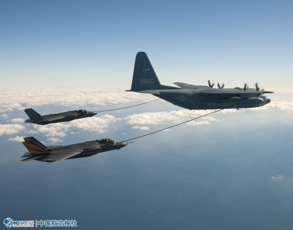 F-35C�״��M(j��n)���p�C(j��)ͬ�r(sh��)���м���